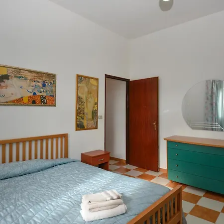 Feriehus Stunning In With Wifi Comiso